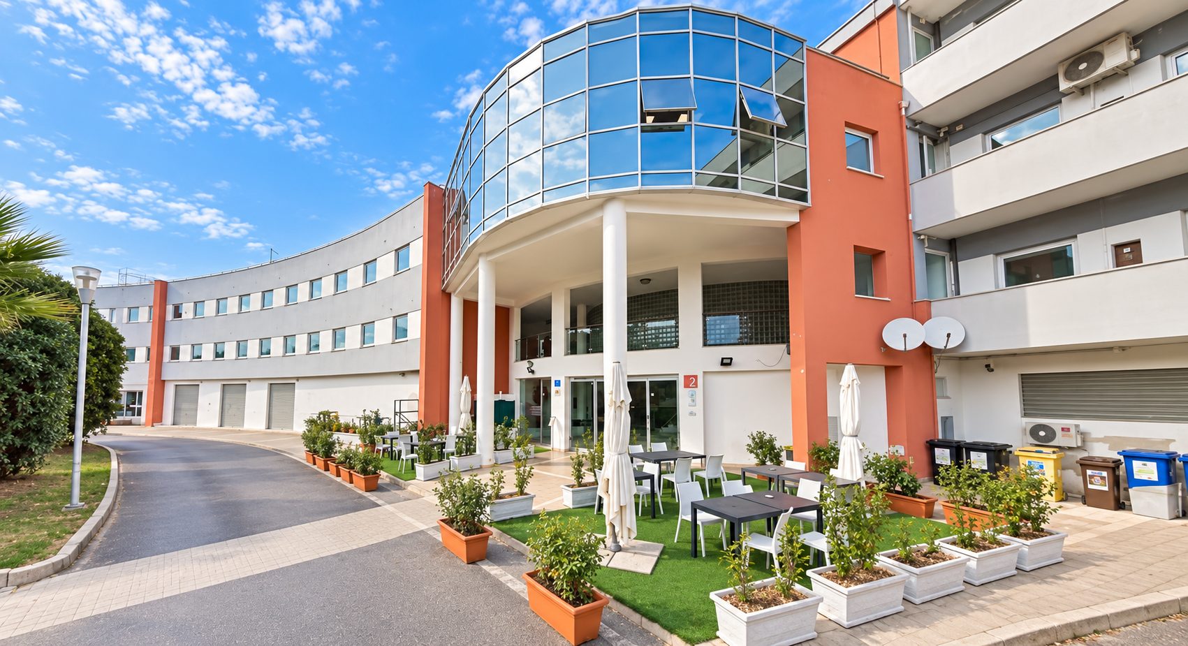 Centro Direzionale e Commerciale, Via A. De Curtis, Crotone